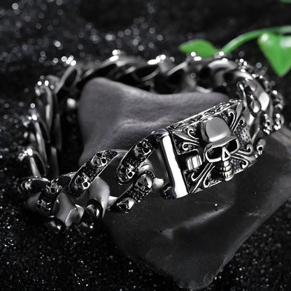 Bracelet homme breloque crane MODERN SKULL II galet noir presentation sable noir
