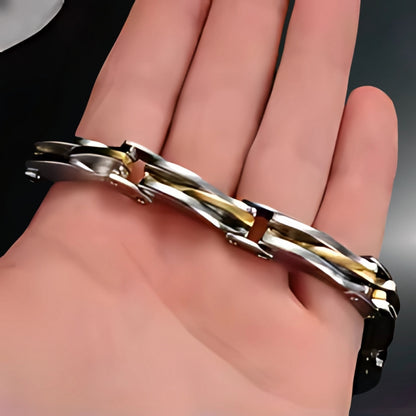 Bracelet homme luxe MAILLONS SS™ bicolore argent dore main presentation