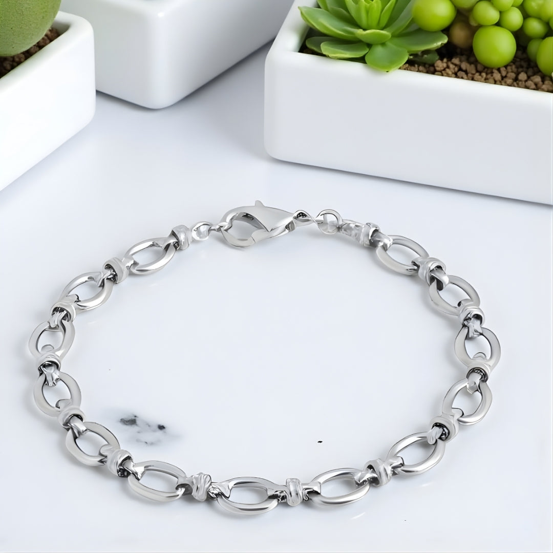 Bracelet homme maillons ovales variante argent presentation marbre 