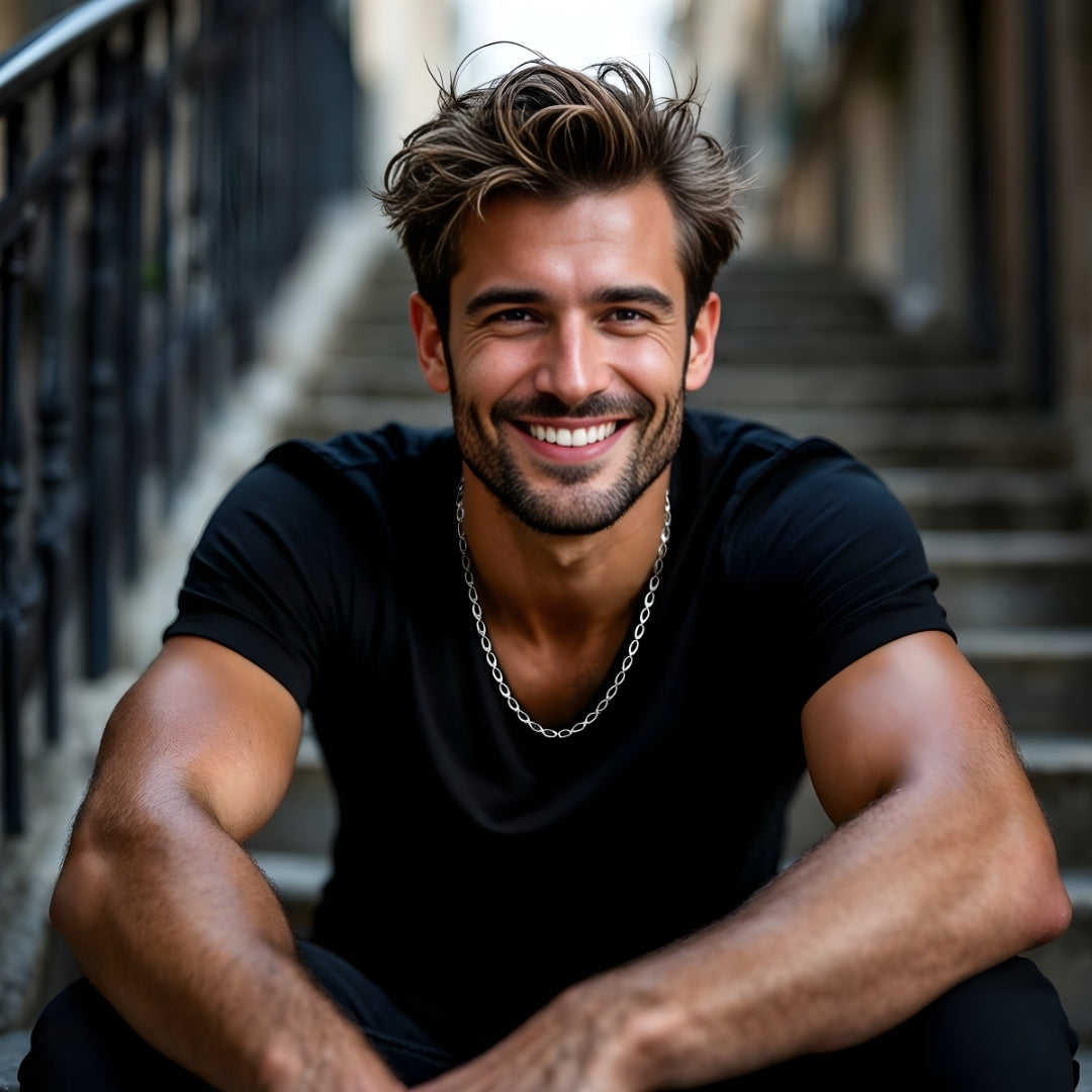 CHAINE HOMME MAILLE OVALES argent homme t shirt noir escaliers