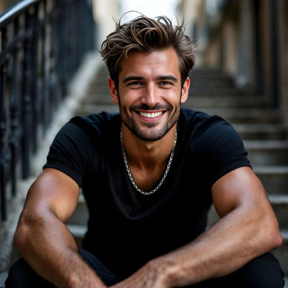 CHAINE HOMME MAILLE OVALES argent homme t shirt noir escaliers