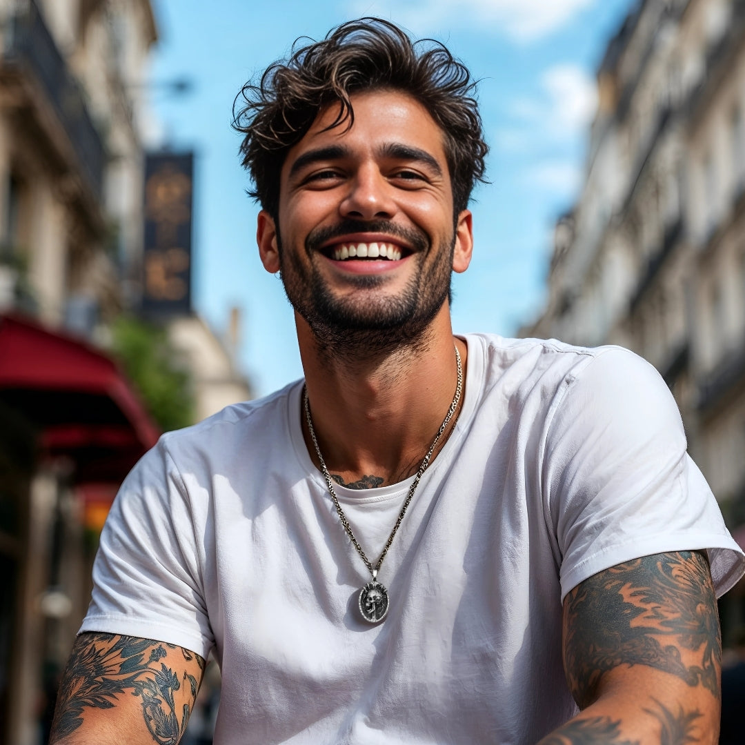 COLLIER-homme-pendentif-crâne-tête de mort-3D-t-shirt-blanc-tatouages