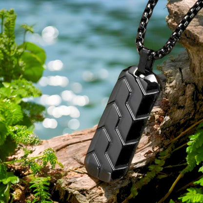 COLLIER HOMME-PENDENTIF – GÉOMÉTRIQUE-noir-TAGGY-arbre-eau