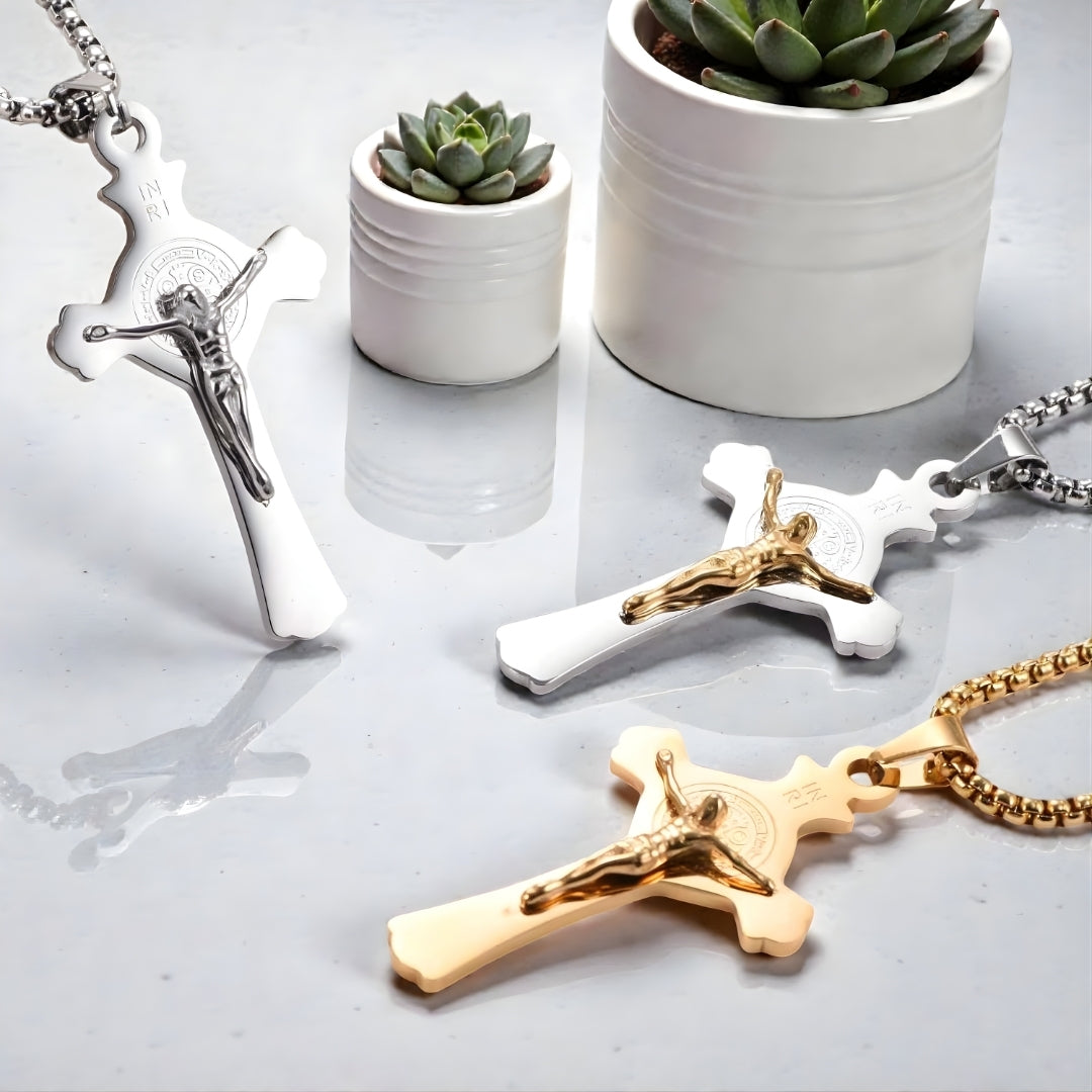 COLLIER HOMME CROIX DE SAINT BENOÎT CRUCIFIX variantes trois couleurs plantes presentation