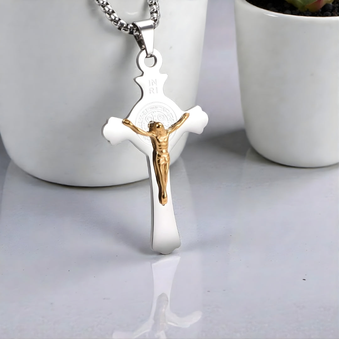 COLLIER HOMME pendentif CROIX DE SAINT BENOÎT CRUCIFIX variante bicolore argent dore