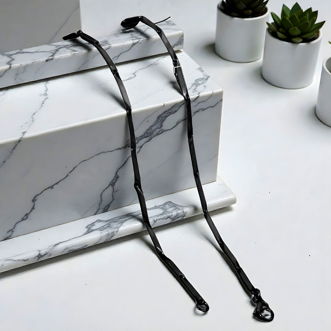 Chaine homme maillons allonges noire table marbre 2 mm