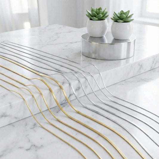 Chaine homme serpent carrée argent dore marbre banc