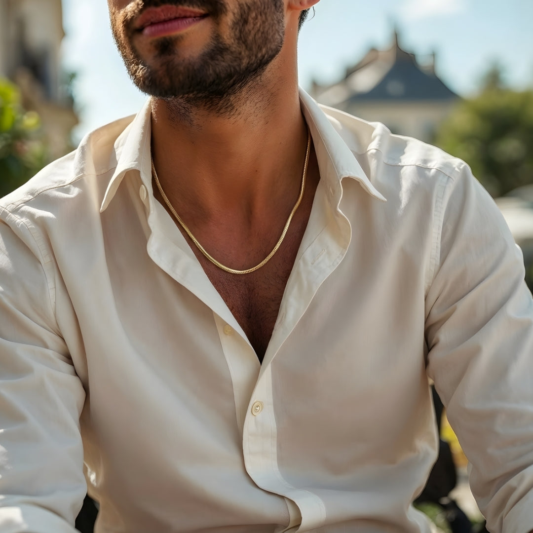 Chaine homme serpent carree dore chemise creme