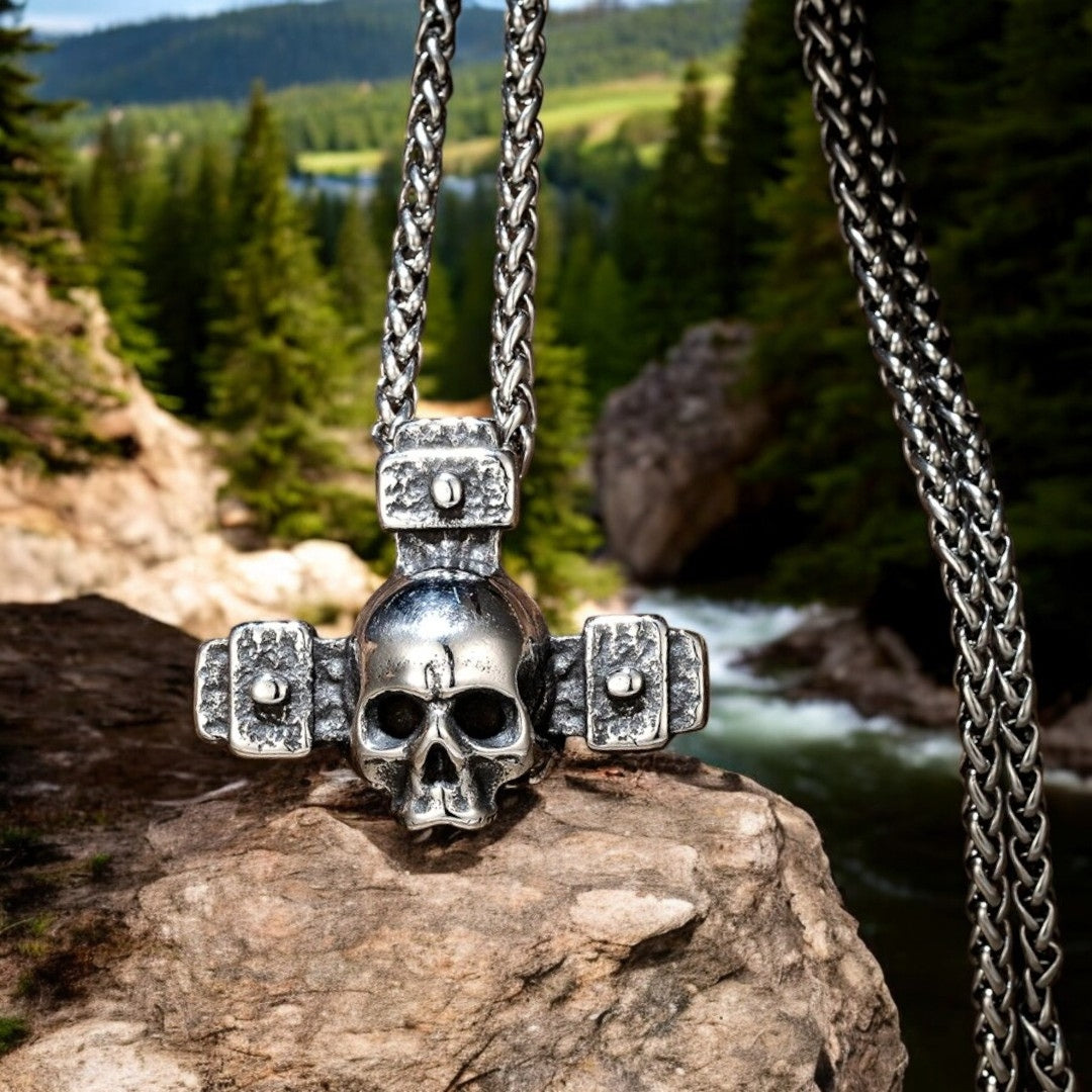 Collier-Homme-Pendentif-SKULL-homme-tête de mort-crâne-montagnes-Forest