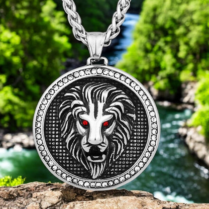 Collier- homme- pendentif- LUXULLION™-médaillon-acier-LION-montagnes-lac