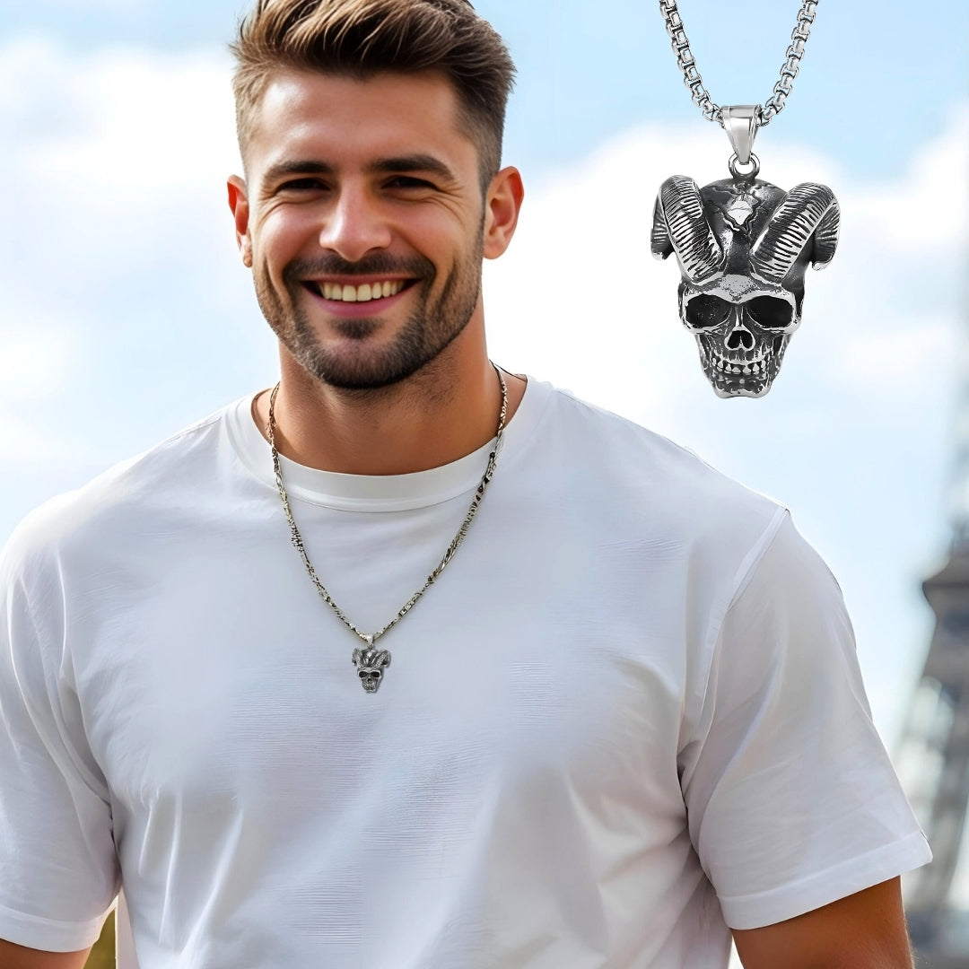 Collier-homme-pendentif-démon-cornes-acier-homme-élégant-t-shirt-blanc-Européen-tour-Eiffel-Paris-cornes-courtes