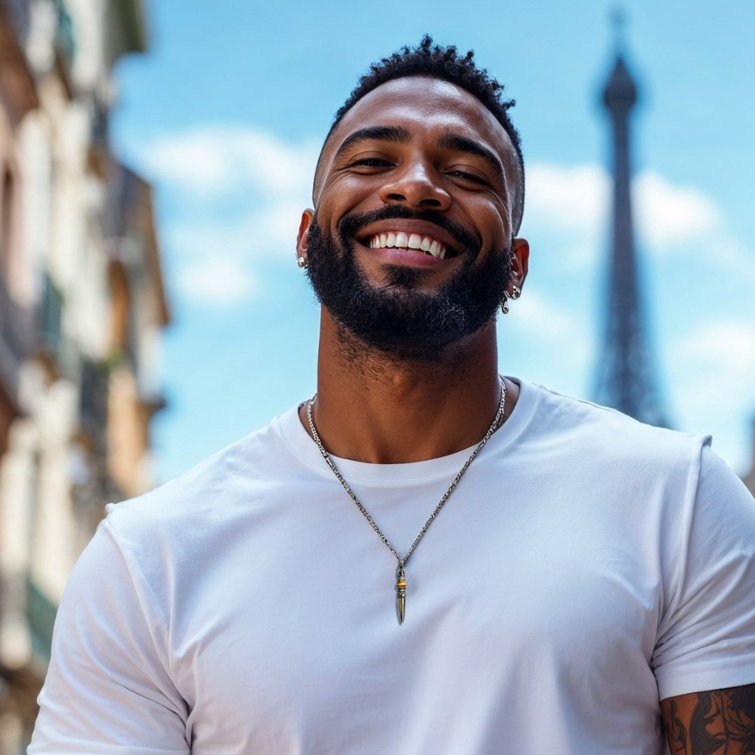 Collier homme-pendentif KILA TIBÉTAIN™ t-shirt blanc homme noir