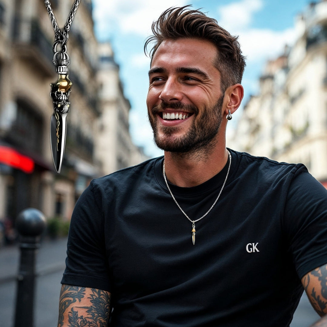 Collier homme-pendentif KILA TIBÉTAIN™ t-shirt noir rue