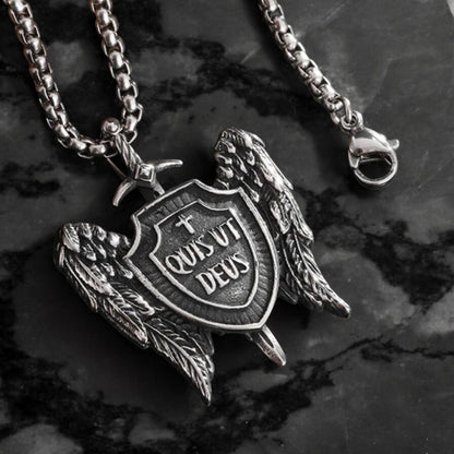 Collier homme, pendentif BOUCLIER D'ARCHANGE presentation rocher noirs