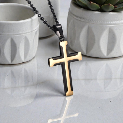 Collier homme pendentif Croix à Bords evases variantes noire dore bicolore 