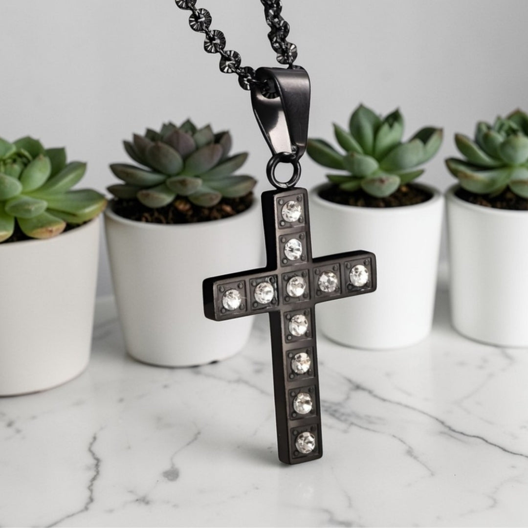 Collier homme pendentif  "Croix Stellar" variantes noir