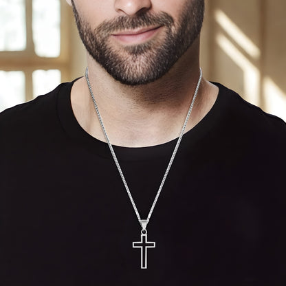 Collier homme, pendentif Croix Urbaine Ajourée argent t shirt noir interieur