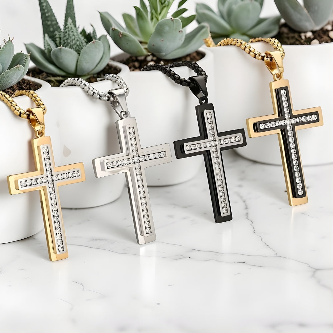 Collier homme pendentif Croix "Éclat Éternel" quatre variantes dore argent noire dore noir