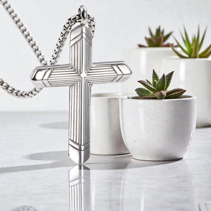 Collier homme pendentif Croix de Chevalier Urbain variante argent 