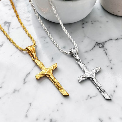 Collier homme, pendentif "Croix de la Rédemption" argent dore table marbre pots