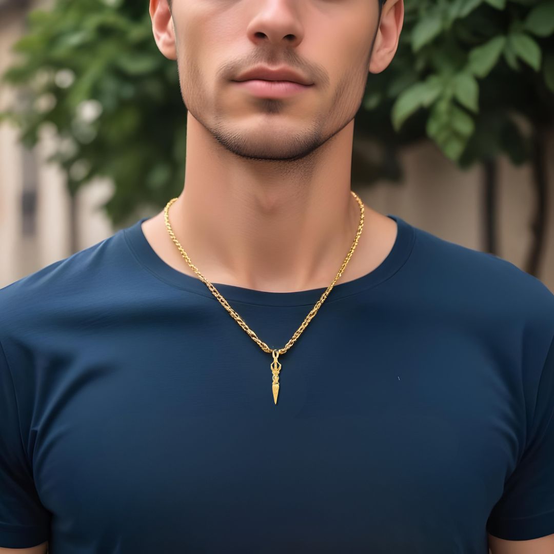Collier homme, pendentif GANDHANRA™ dore t-shirt bleu 