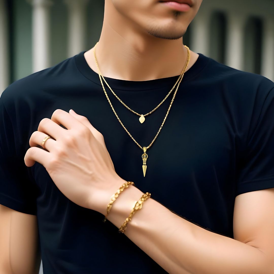 Collier homme, pendentif GANDHANRA™ dore t-shirt noir bracelets 