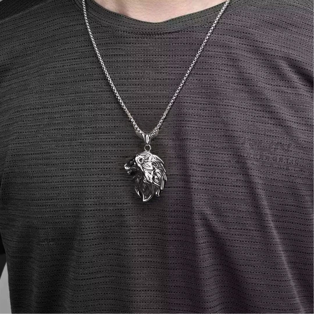 Collier homme, pendentif KELTIK LION noir t-shirt noir