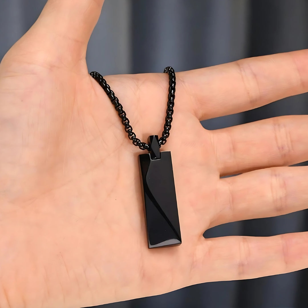 Collier homme, pendentif LINGOT POLI™ noire variante main