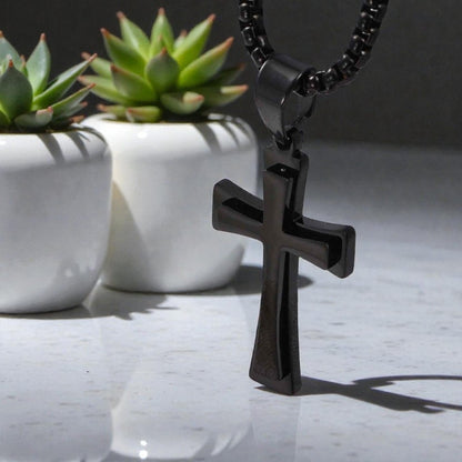 Collier homme pendentif La Croix LHéritage presentation variantes noir