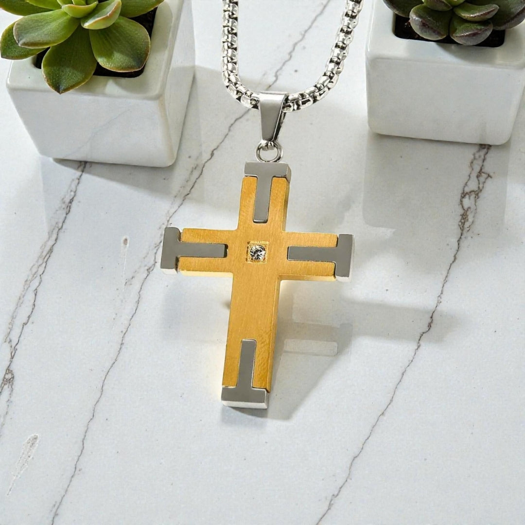 Collier homme, pendentif La Croix equilibre & Structure variante bicolore