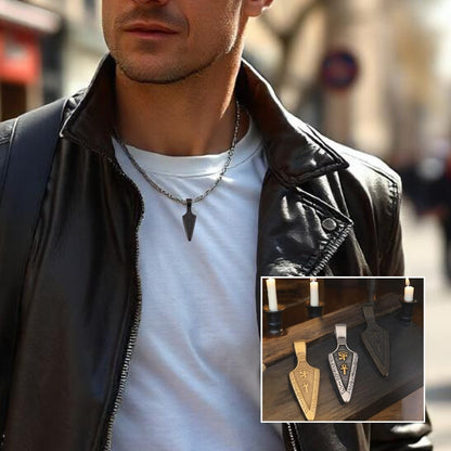 Collier homme, pendentif VORKA ARROW™ noir veste cuire noir