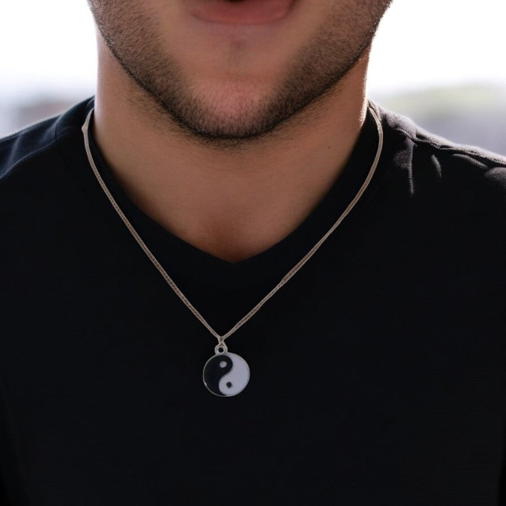 Collier homme, pendentif Yin Ying Yang 3™  t-shirt noir 