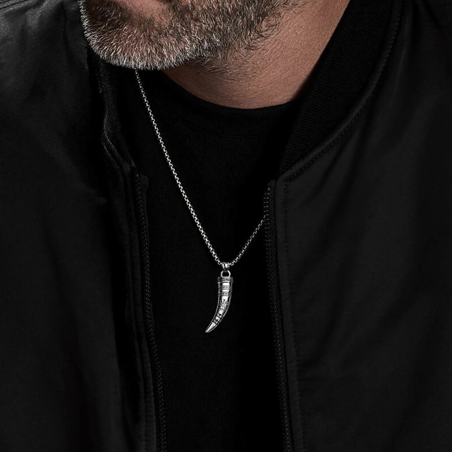 Collier homme, pendentif corne viking VIKORN argent manteau noir chandail noir