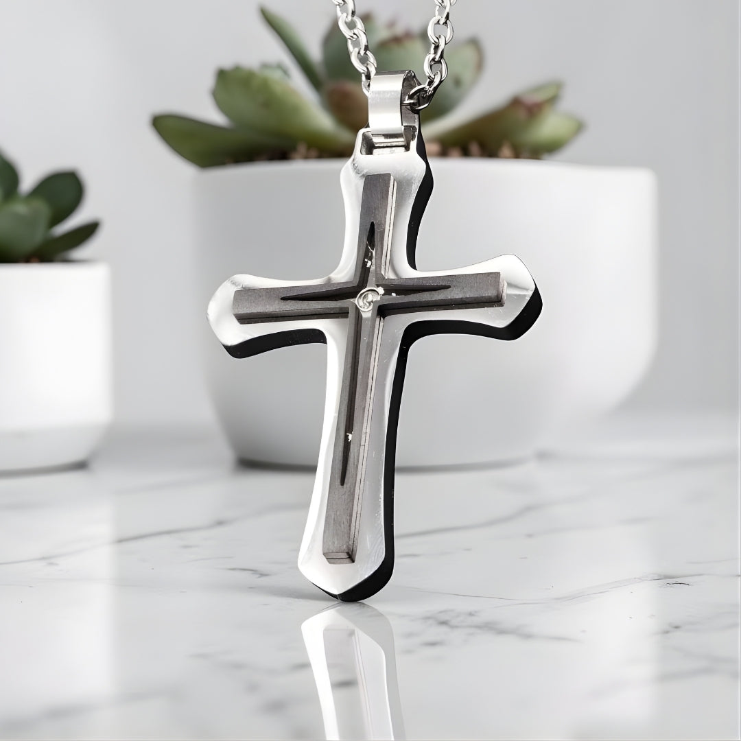 Collier homme, pendentif croix "Archange" variante argent noire