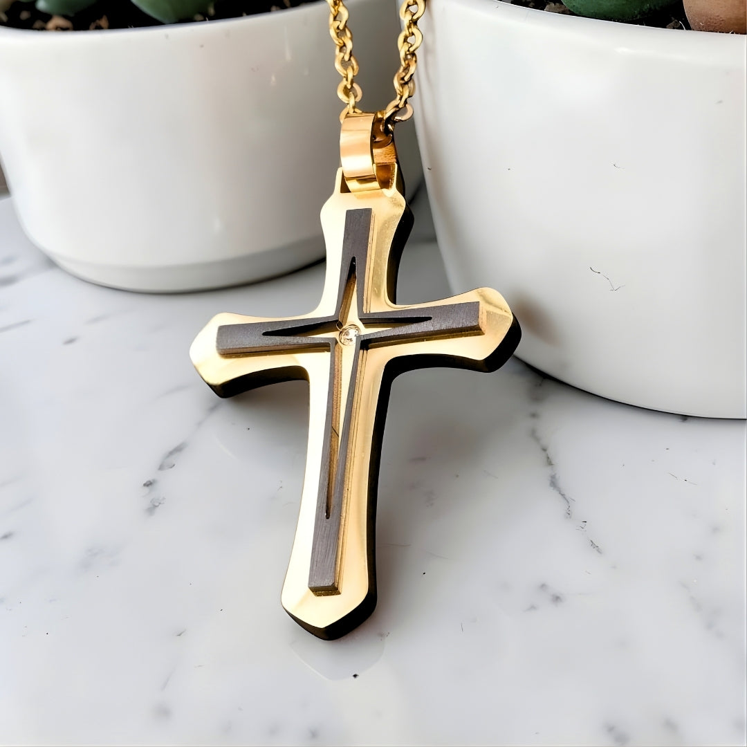 Collier homme, pendentif croix "Archange" variante dore noir