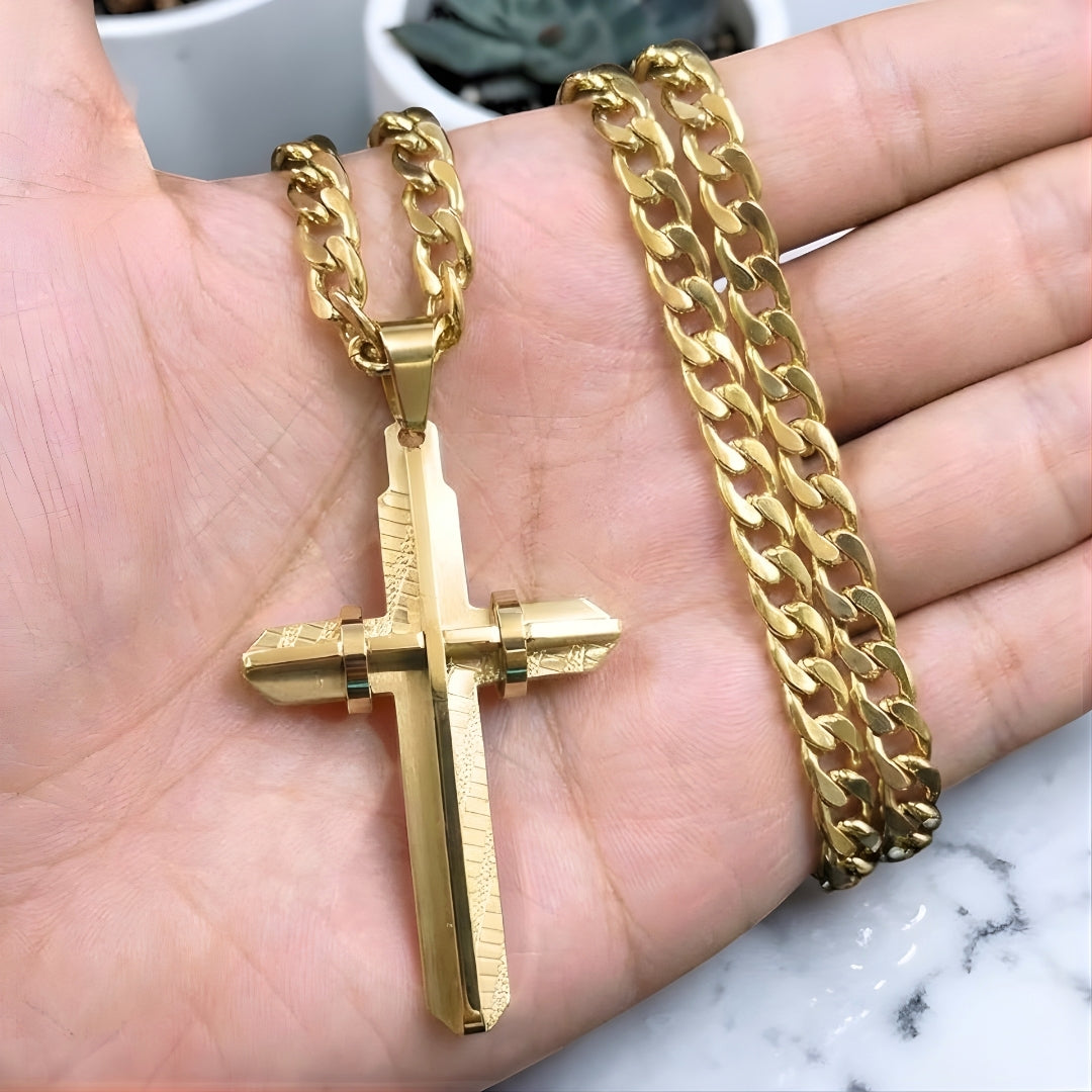 Collier homme, pendentif croix Armor Cross 3D dore main marbre