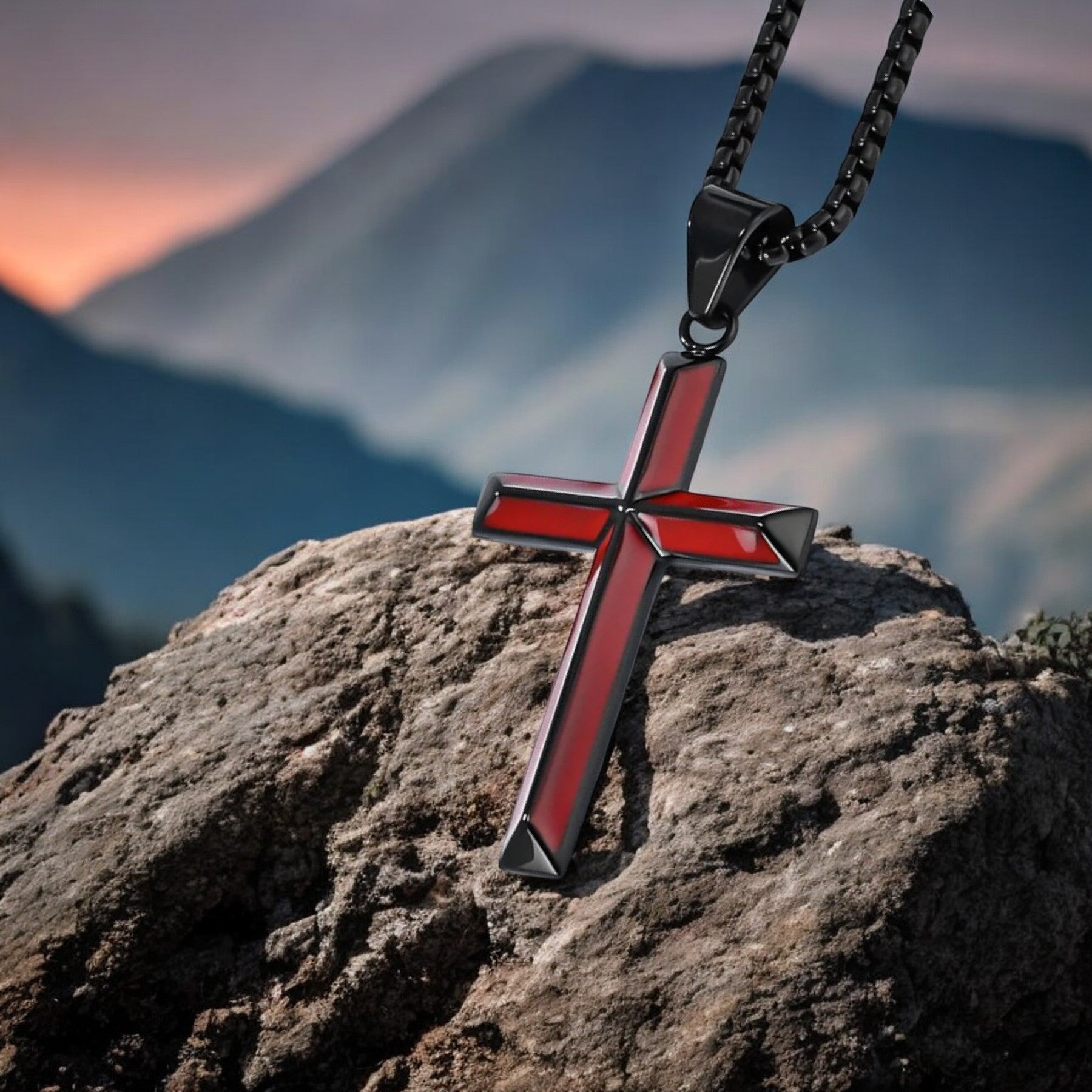 Collier homme, pendentif croix BEVELED CROIX variante rouge montagne