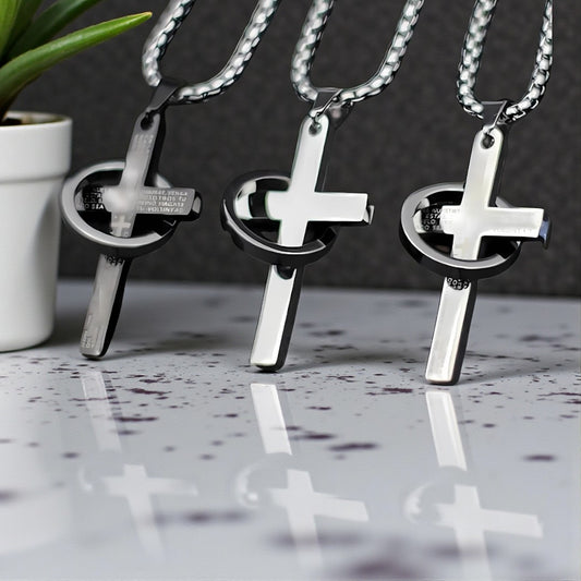 Collier homme, pendentif croix CROSS RING™ trois variantes table marbre
