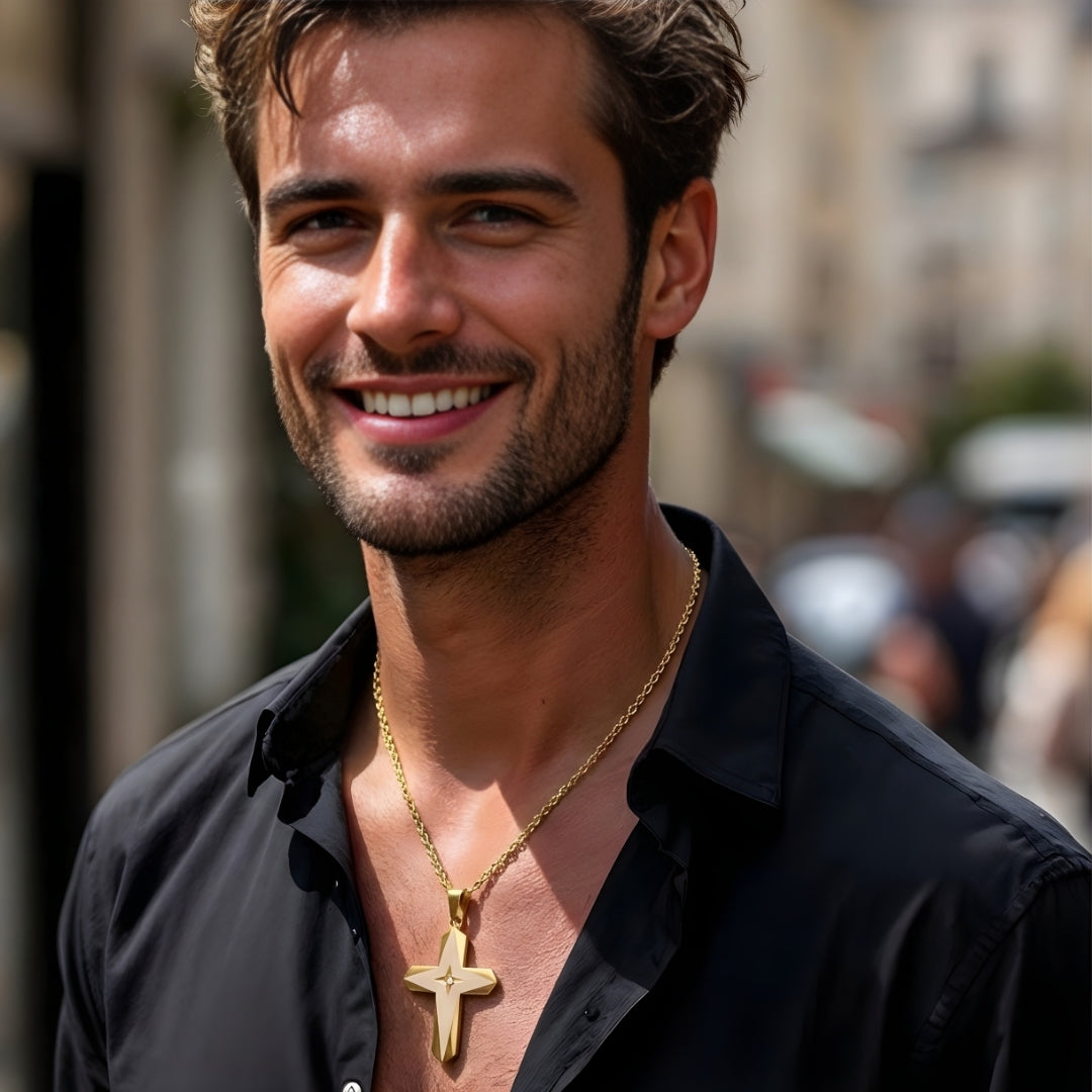 Collier homme pendentif croix "Eclat Stellaire" dore homme elegant chemise noir