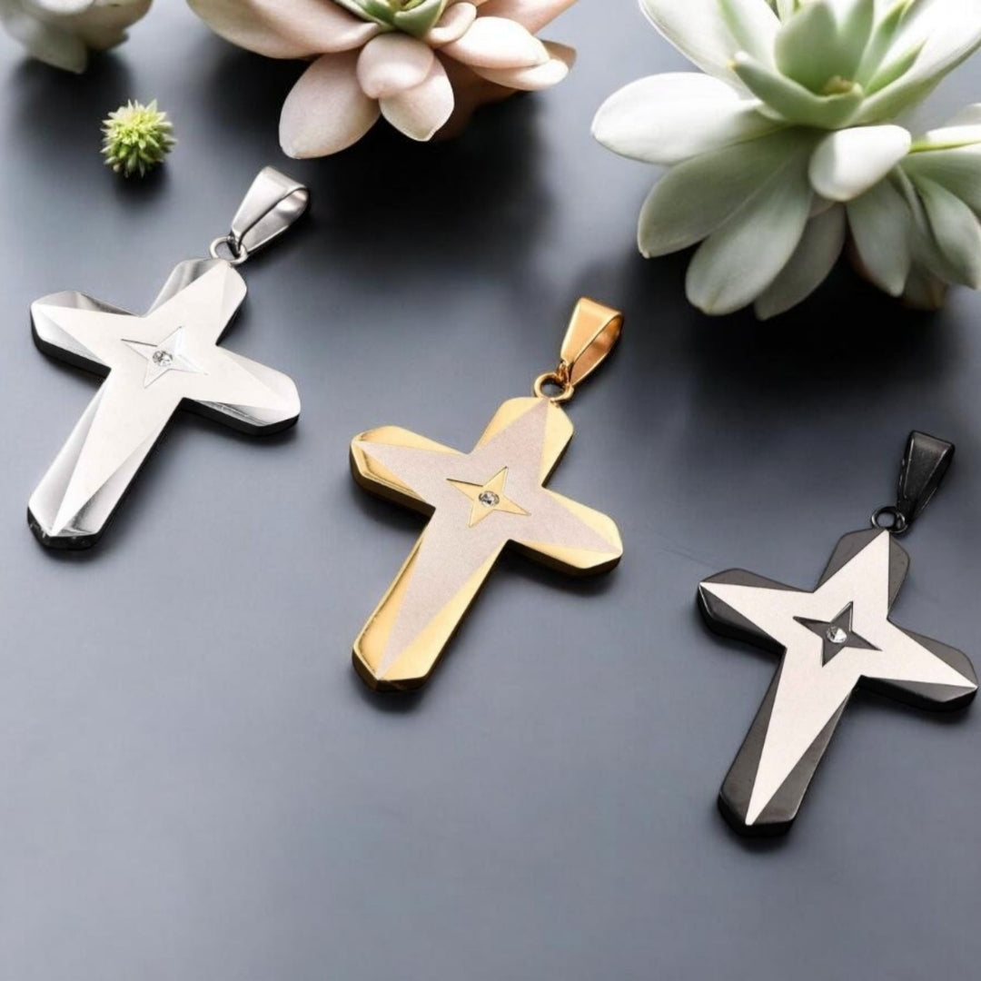 Collier homme pendentif croix "Eclat Stellaire" trois variantes noir dore argent table plantes