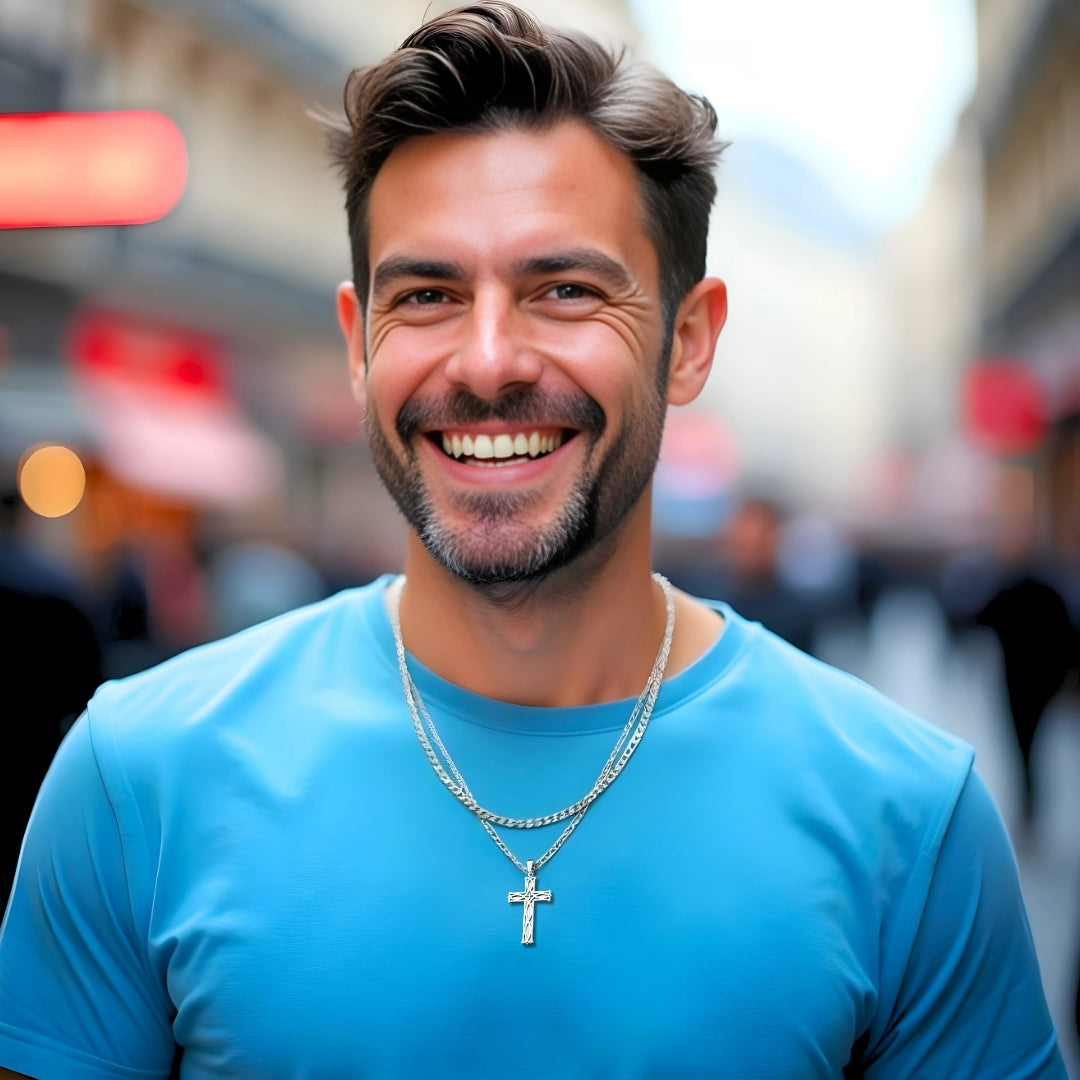 Collier homme, pendentif croix IRLOCROSS™ argent t-shirt bleu ciel