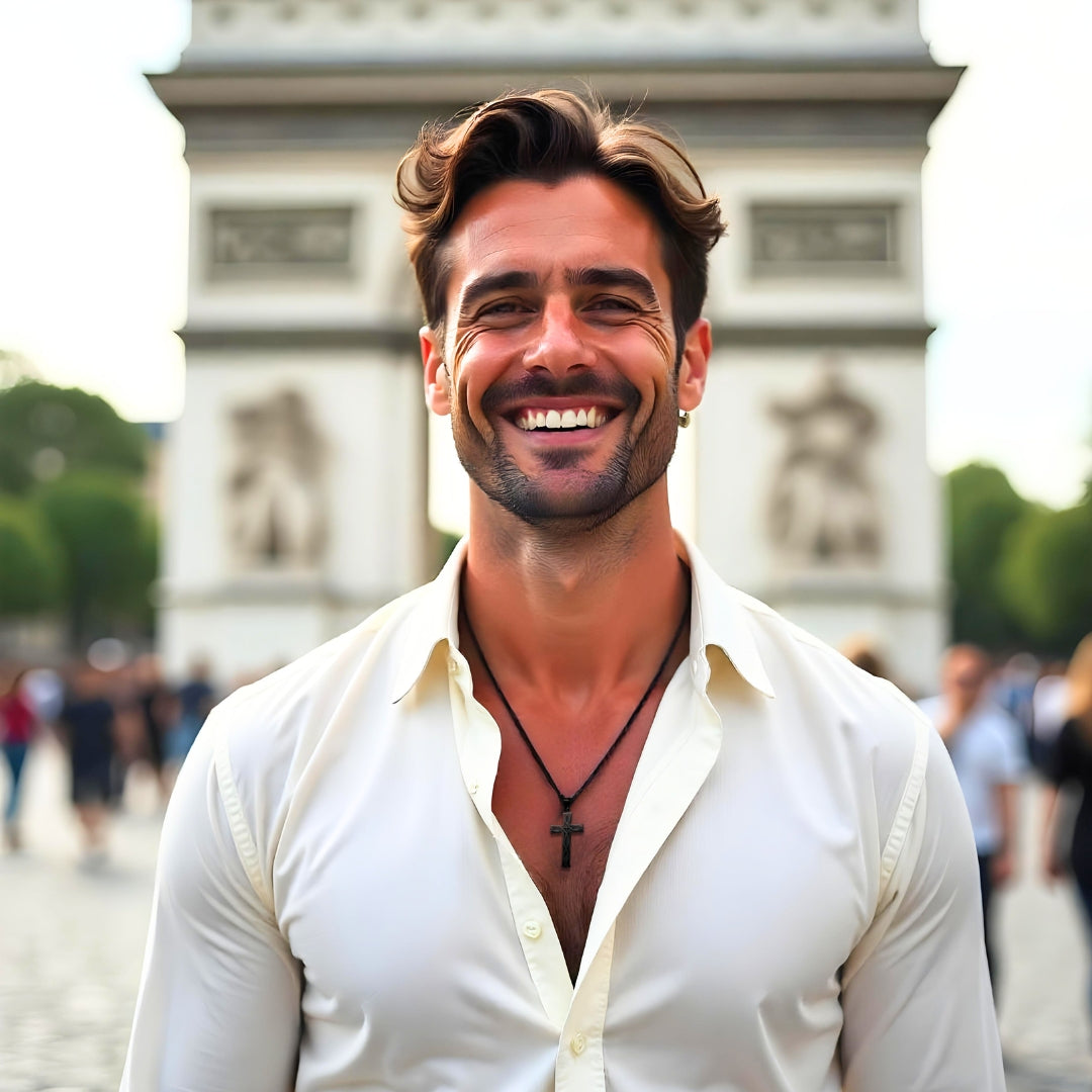 Collier homme, pendentif croix IRLOCROSS™ noire Paris 