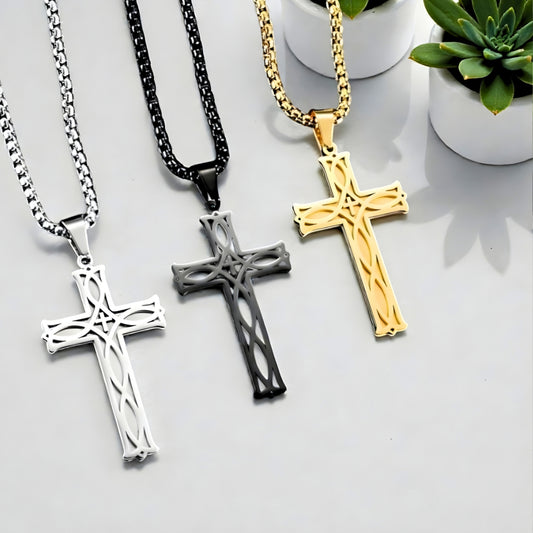 Collier homme, pendentif croix IRLOCROSS™trois variantes table marbre 