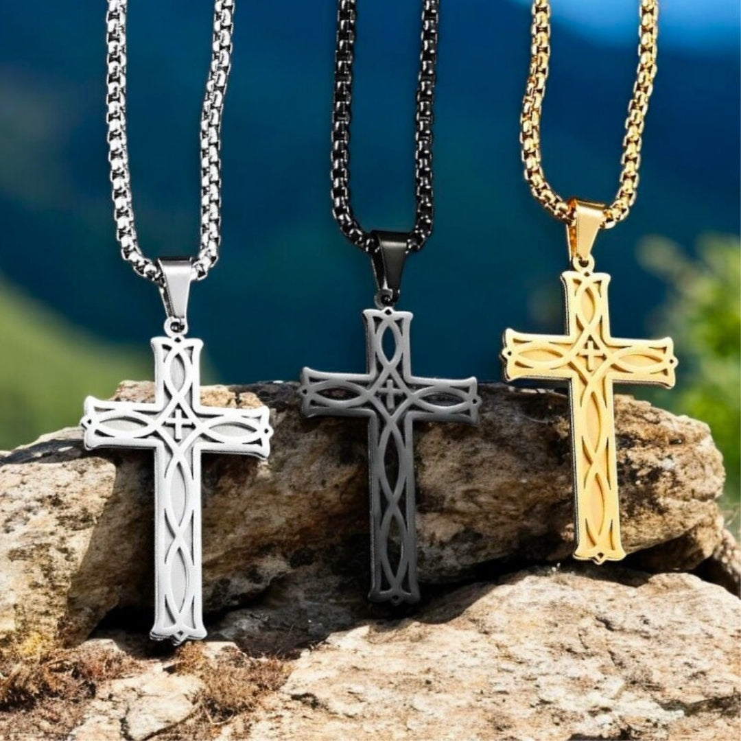Collier homme, pendentif croix IRLOCROSS™ variantes argente doree noire