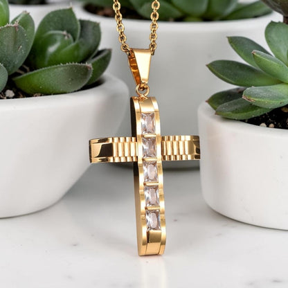 Collier homme, pendentif croix "L'Armure de Lumière" variante dore
