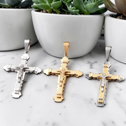Collier homme, pendentif croix Le Crucifix Baroque à Double Superposé variantes sans chaine plantes coiuchées