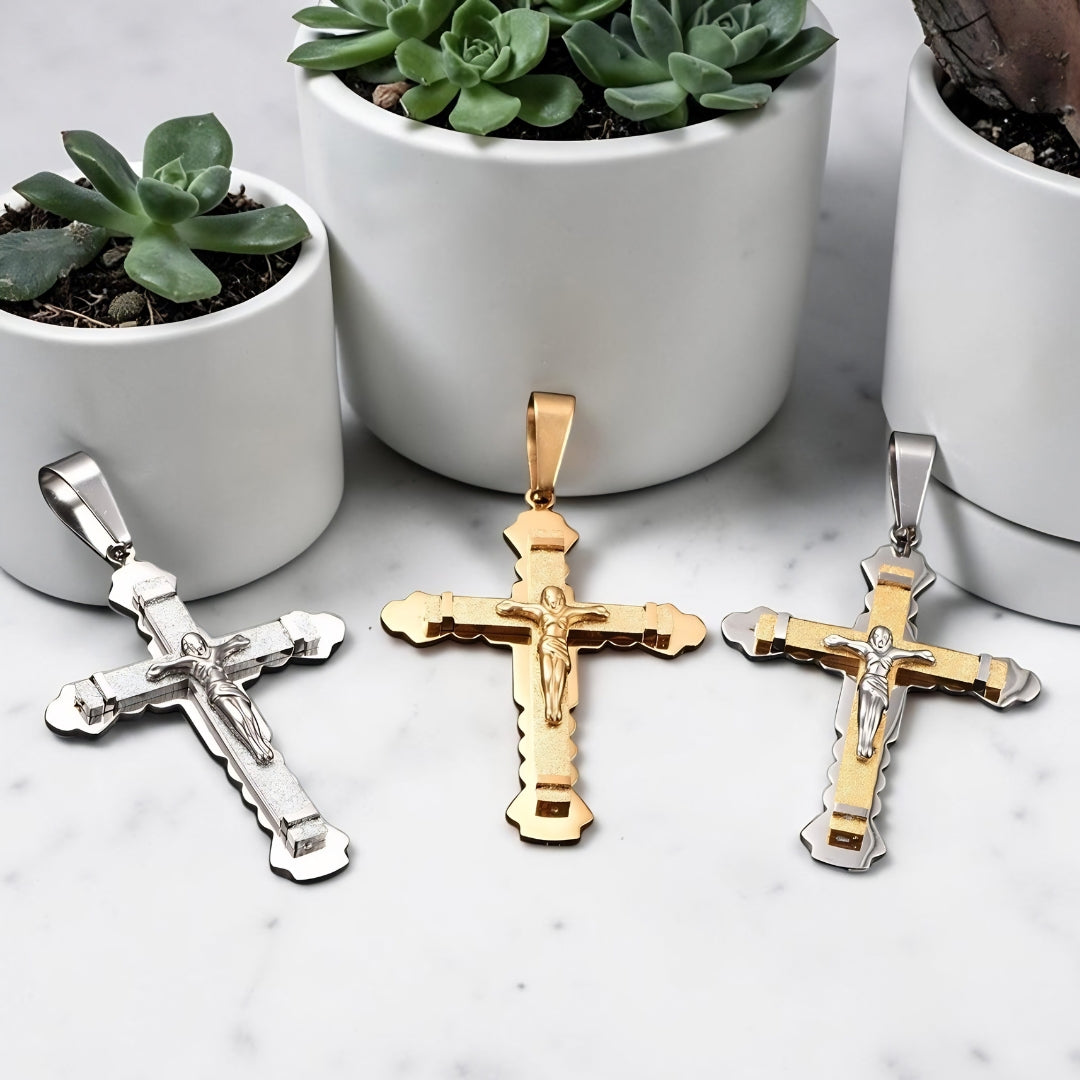 Collier homme, pendentif croix Le Crucifix Baroque à Double Superposé variantes sans chaine plantes coiuchées cercle