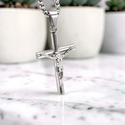 Collier homme pendentif croix "Le Crucifix des Braves" variante argent marbre
