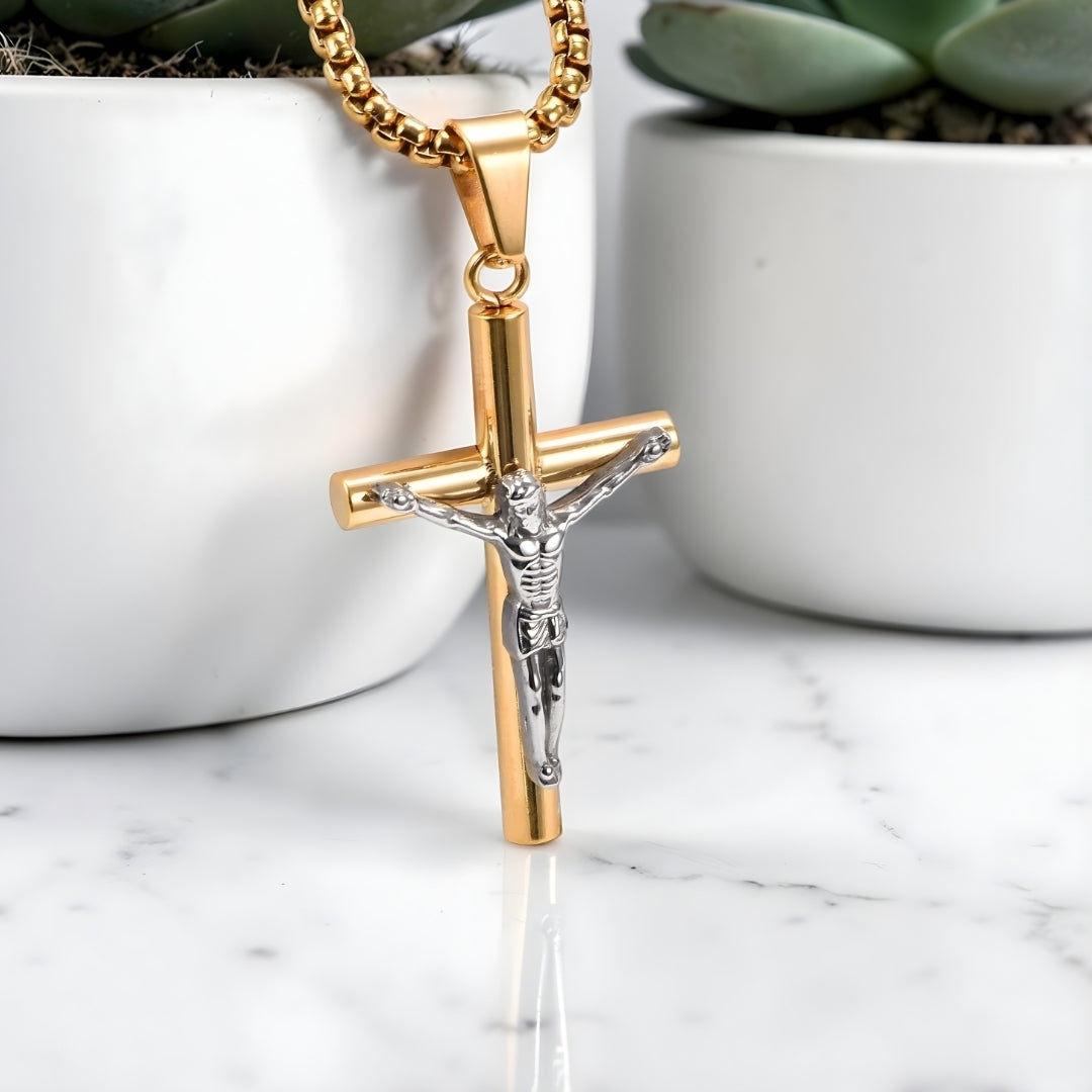 Collier homme pendentif croix "Le Crucifix des Braves"variante dore argent marbre