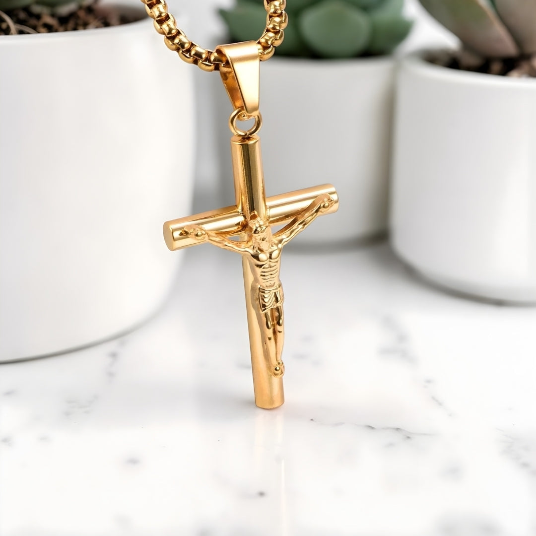 Collier homme pendentif croix "Le Crucifix des Braves"variante dore marbre